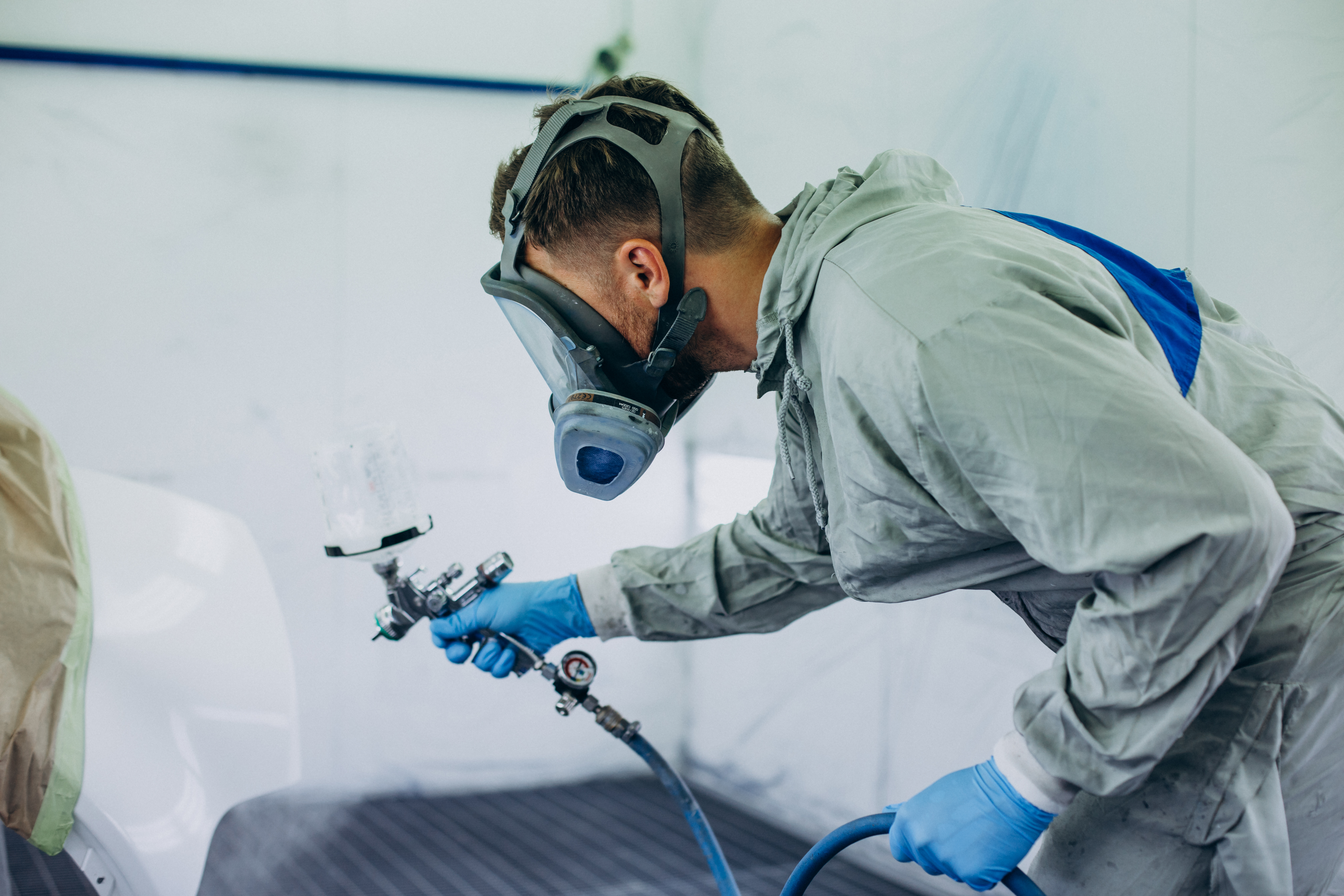 : Lust auf Farbe? Fahrzeuglackierer (m/w/d) für Kranindustrie gesucht